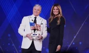 Bà Melania nhận giải 'Người yêu nước của năm'